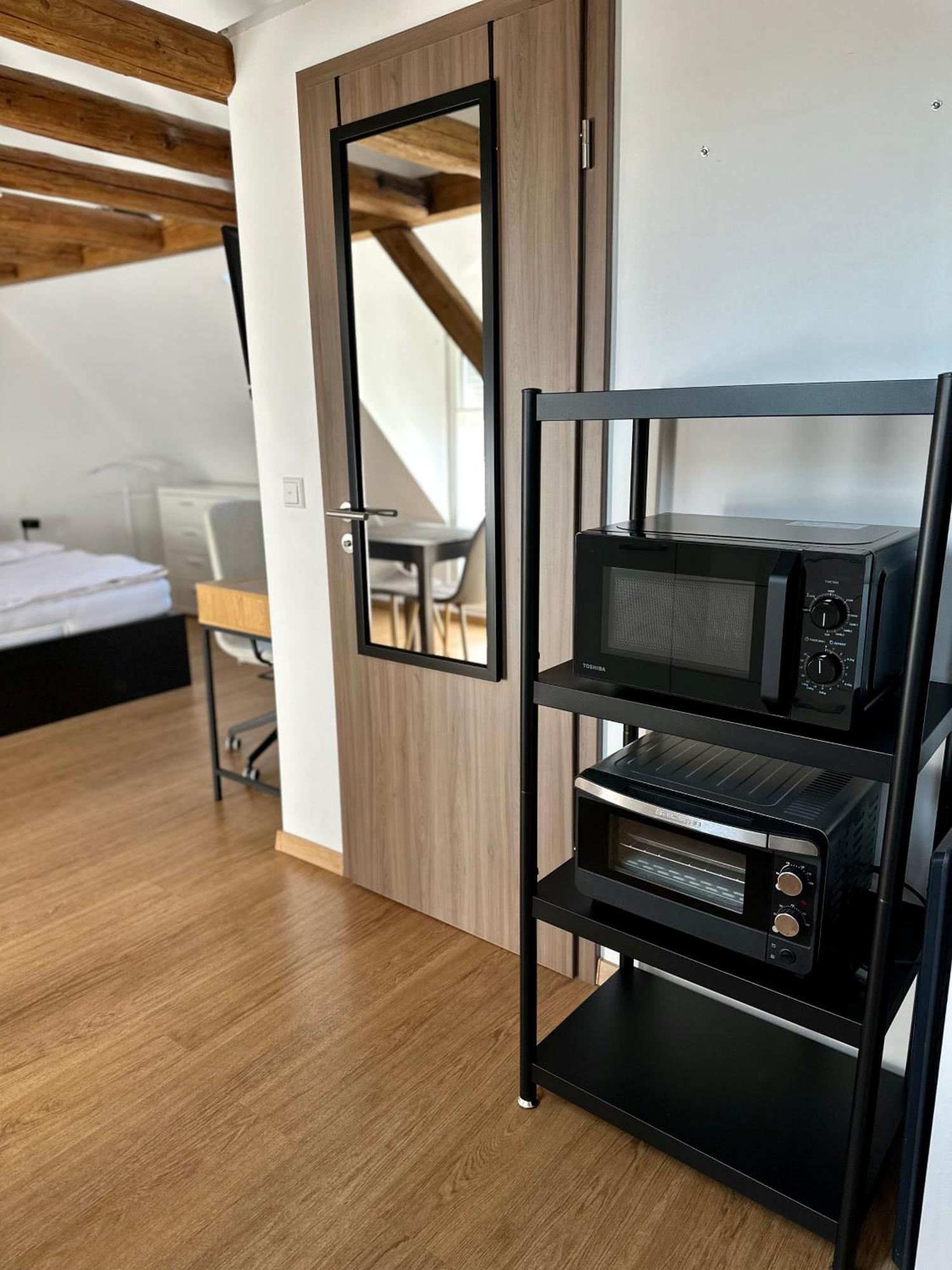 1 Zimmer Wohnung Dg Mit Klimaanlage Und Kleinen Balkon Oedheim Εξωτερικό φωτογραφία