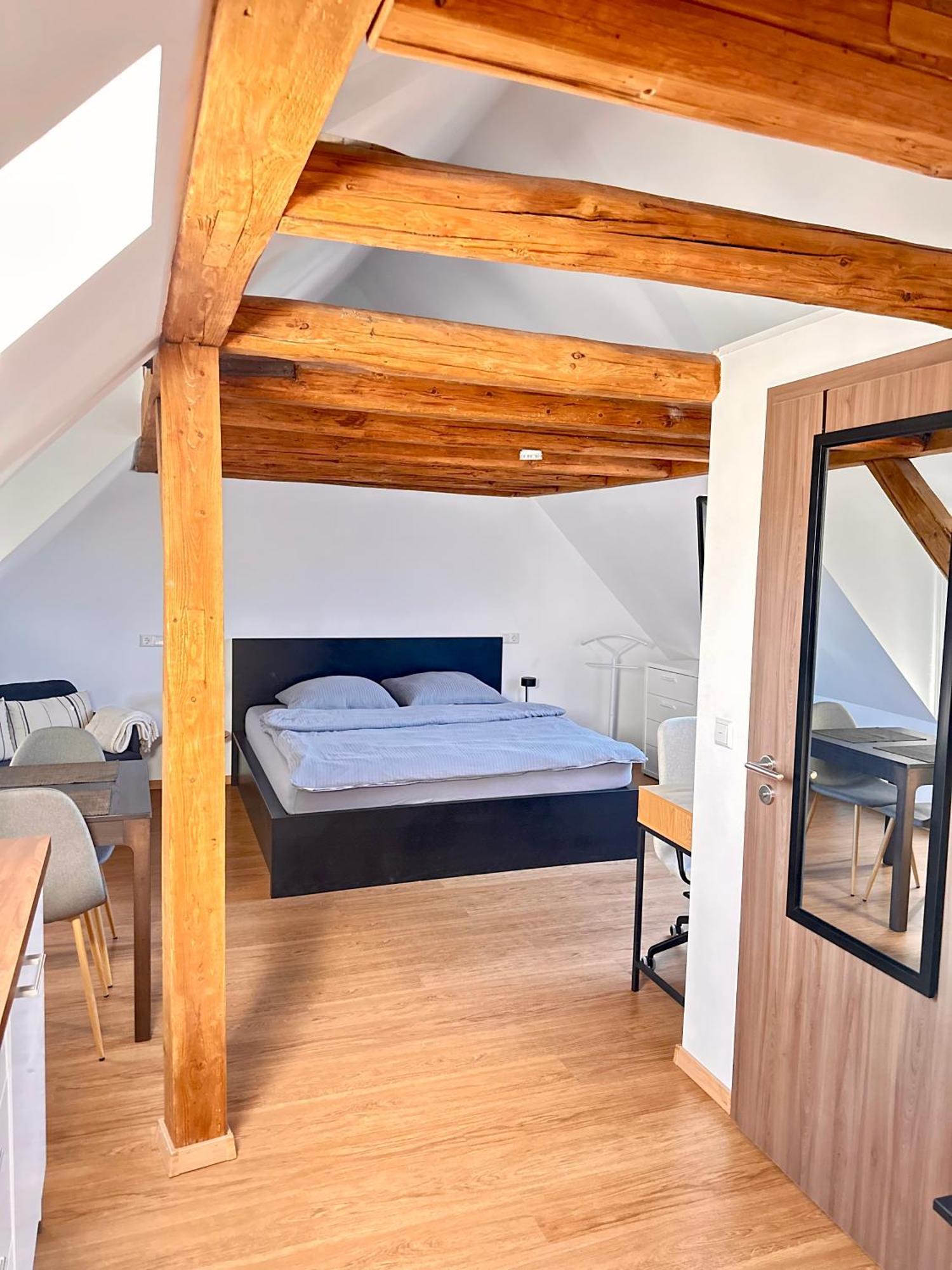 1 Zimmer Wohnung Dg Mit Klimaanlage Und Kleinen Balkon Oedheim Εξωτερικό φωτογραφία