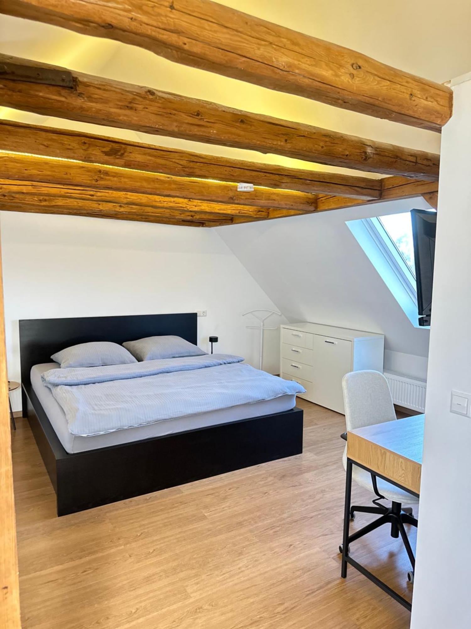 1 Zimmer Wohnung Dg Mit Klimaanlage Und Kleinen Balkon Oedheim Εξωτερικό φωτογραφία