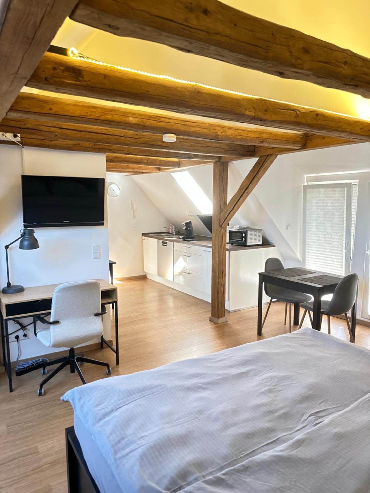 1 Zimmer Wohnung Dg Mit Klimaanlage Und Kleinen Balkon Oedheim Εξωτερικό φωτογραφία